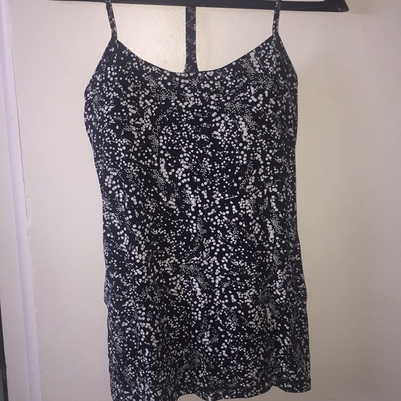 Lululemon top size 6 black and white - Picture 1 of 4